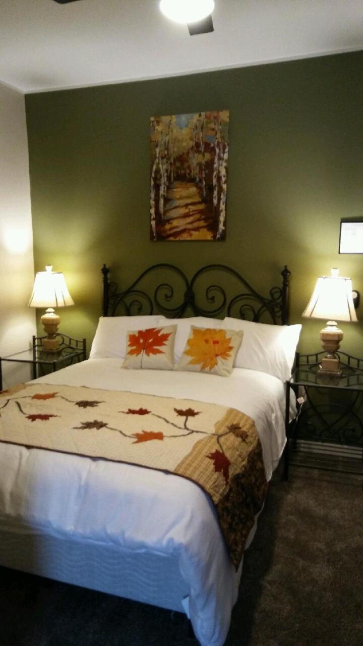 The At Deer Creek Winery 3*